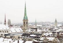 Sicher durch den Winter Verschneite Innenstadt von Zu¨rich