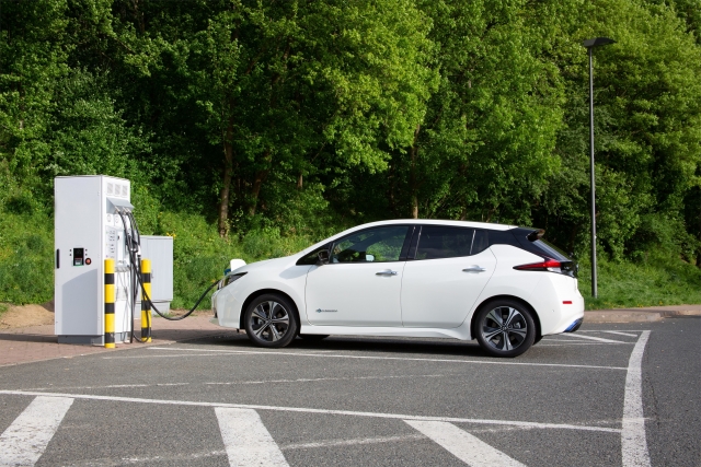 Nissan_Leaf_ab_MY