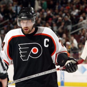 Forsberg im Trikot der Philadelphia Flyers.