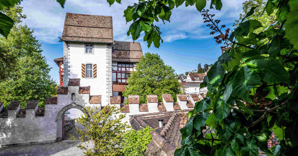 Aussenansicht des Museum Burg Zug.