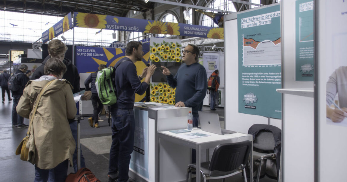 Stand Messe Unser Klima Bahnhofshalle