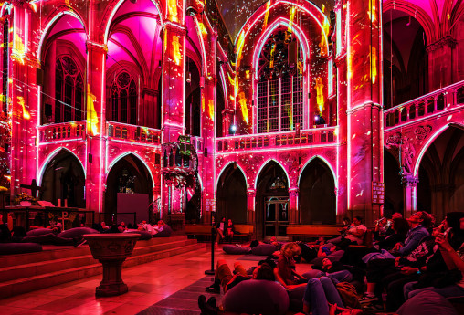 Immersive Lichtshow 'GENESIS' in der Johanneskirche am Feuersee in Stuttgart