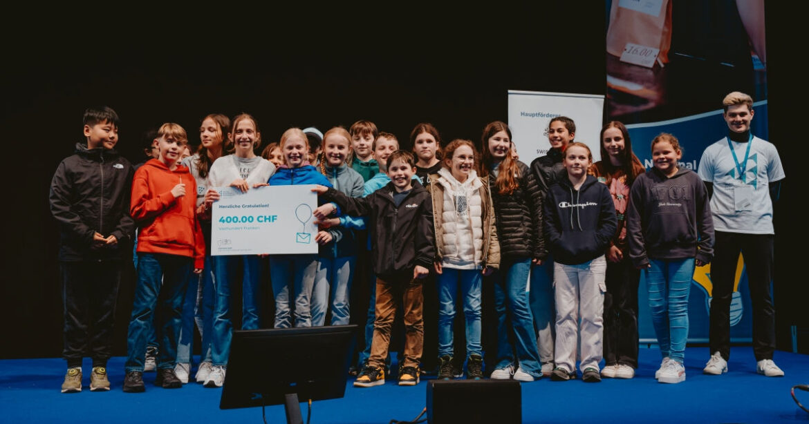 Preisverleihung von Pintolino in der Zürcher Bahnhofshalle