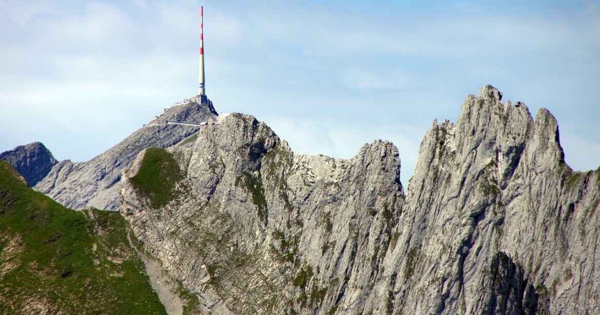 wanderfreunde, mountains, summit, rock