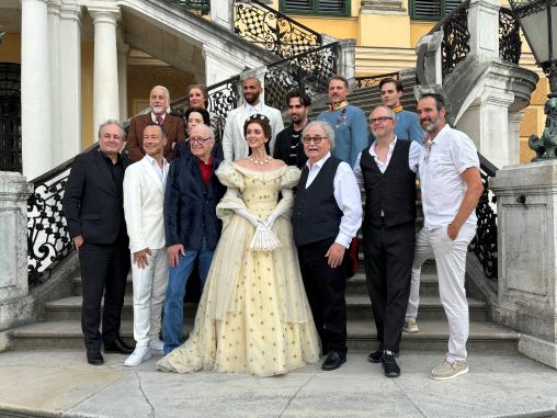 Der Cast von Sissi mit den Machern.