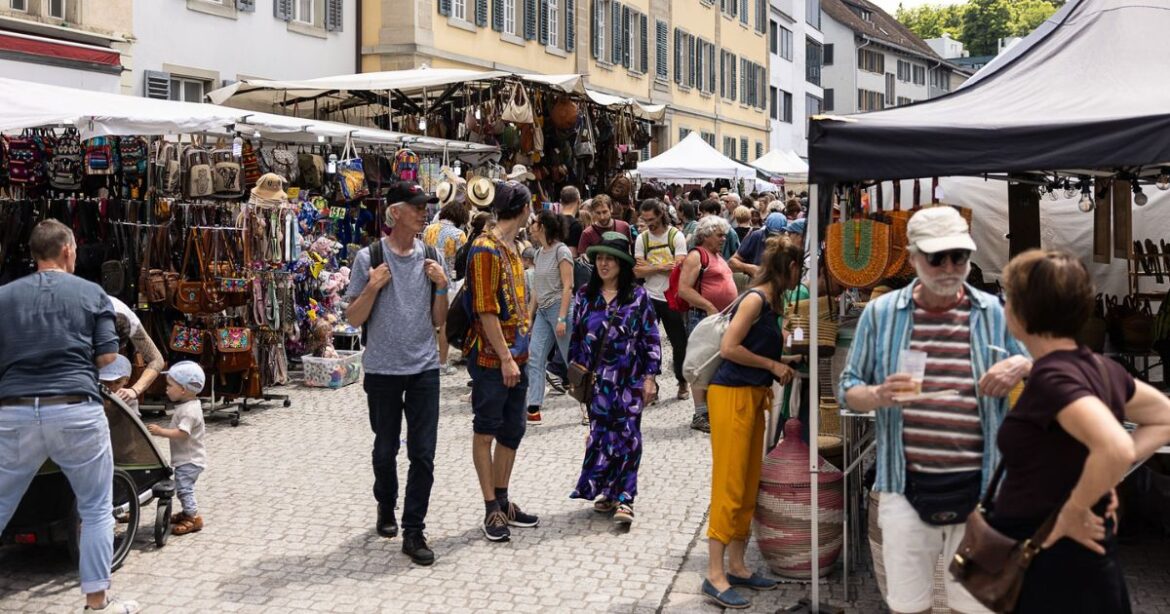 In Winterthur sind aufgrund des Festivals Afro-Pfingsten Märkte in der Altstadt.