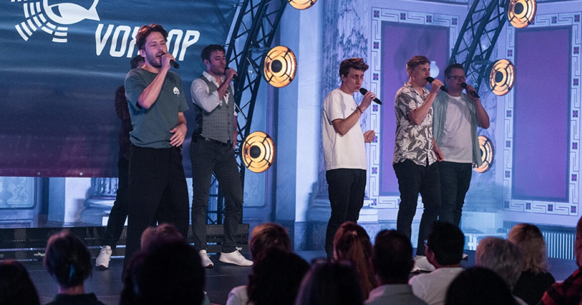 Die Band Vocabular performt am Voxpop Festival im Hotel Schweizerhof Luzern